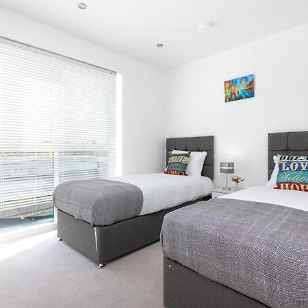 Skyvillion - Olympic View London Stratford Apartment Εξωτερικό φωτογραφία