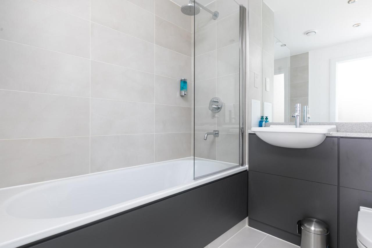 Skyvillion - Olympic View London Stratford Apartment Εξωτερικό φωτογραφία
