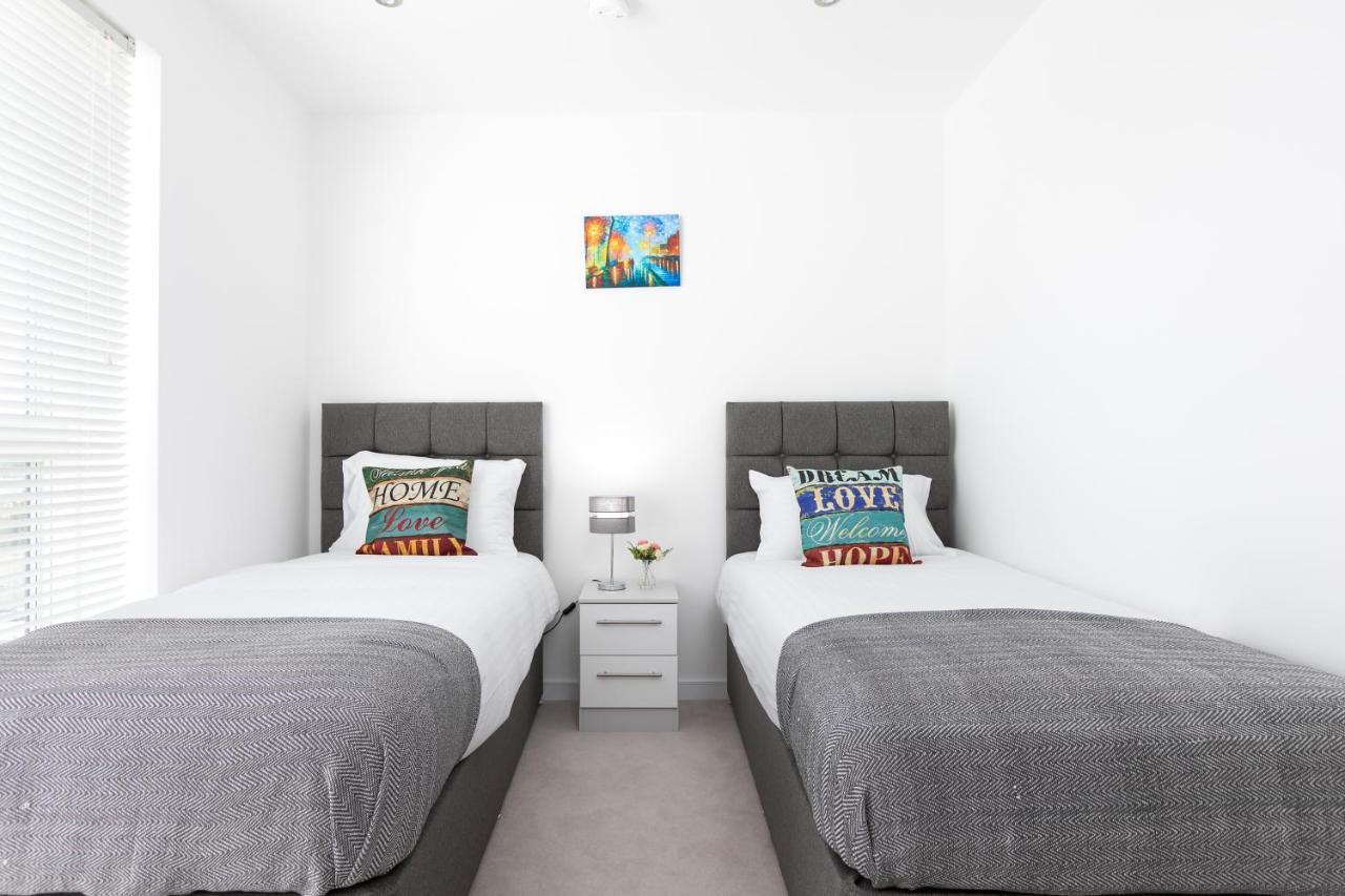 Skyvillion - Olympic View London Stratford Apartment Εξωτερικό φωτογραφία