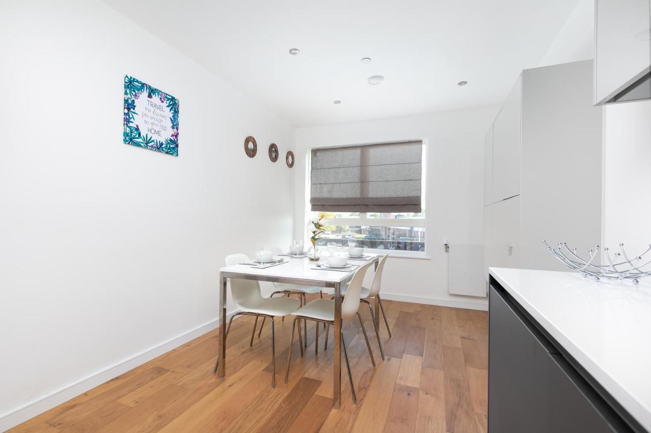 Skyvillion - Olympic View London Stratford Apartment Εξωτερικό φωτογραφία